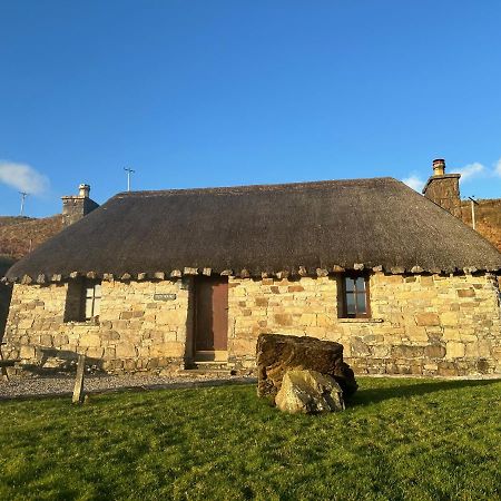 Tigh Mairi At Mary'S Thatched Cottages Elgol ภายนอก รูปภาพ