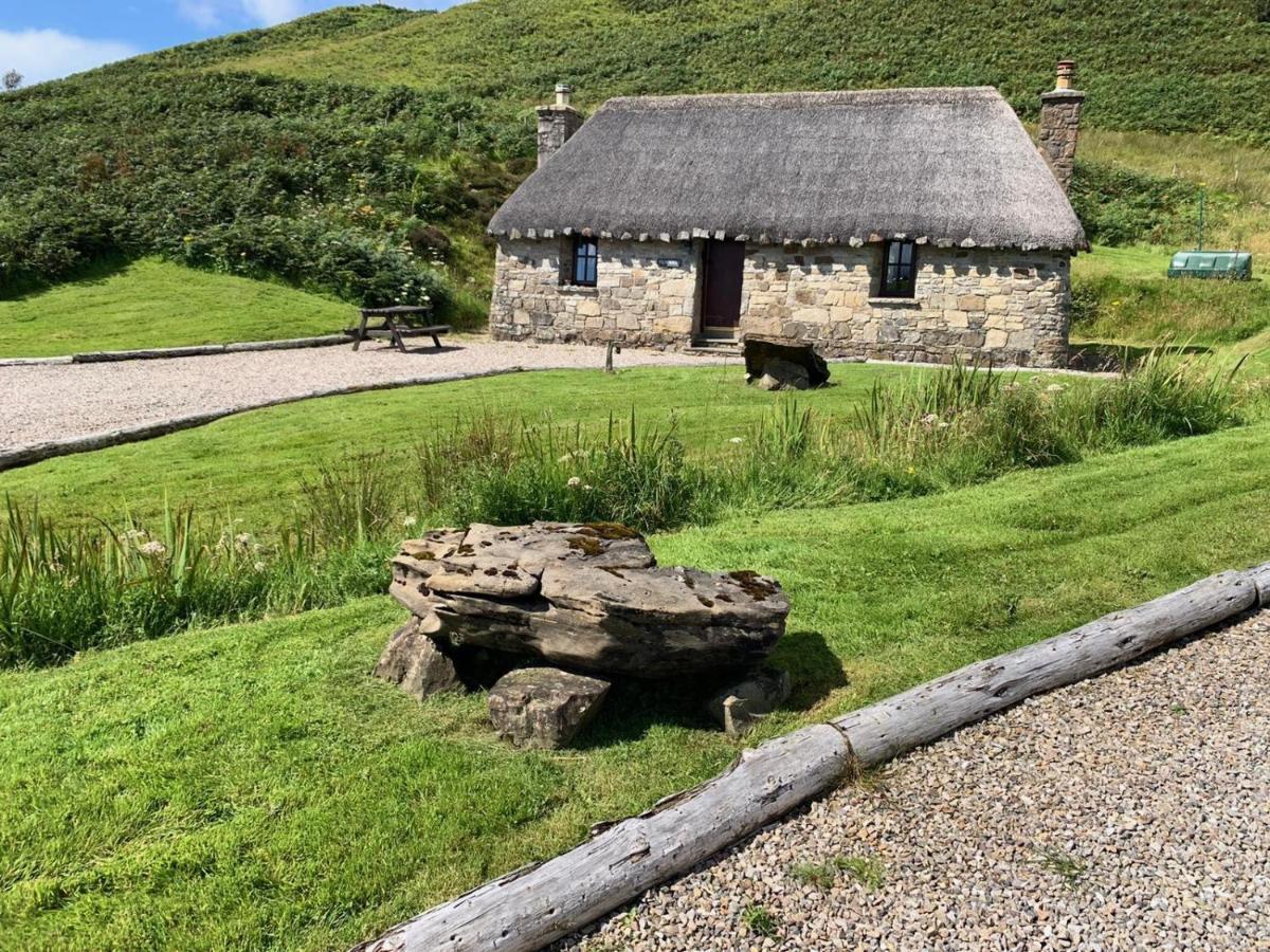 Tigh Mairi At Mary'S Thatched Cottages Elgol ภายนอก รูปภาพ
