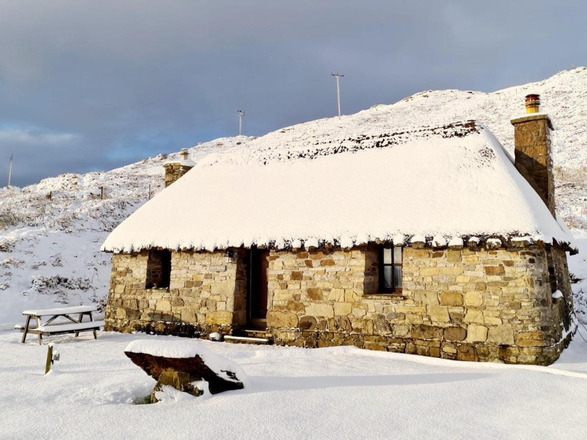 Tigh Mairi At Mary'S Thatched Cottages Elgol ภายนอก รูปภาพ
